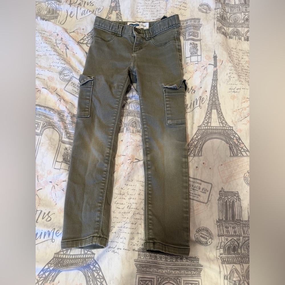 ⭐️ 4 for $25 ⭐️Old Navy Ballerina Olive Green Cargo Pants size 5T